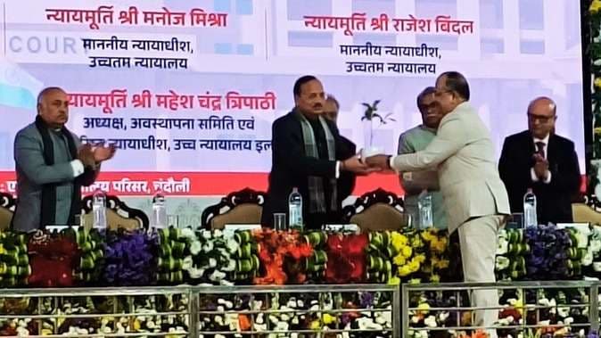 चीफ जस्टिस आफ इंडिया सूर्यकांत का चंदौली में भव्य स्वागत, जिले के लिए ऐतिहासिक दिन