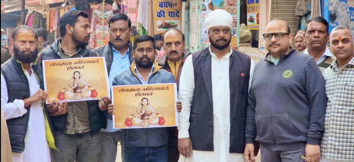 वाराणसी में कांग्रेसियों ने लिया धरोहरों की रक्षा का संकल्प, किया गंगा स्नान