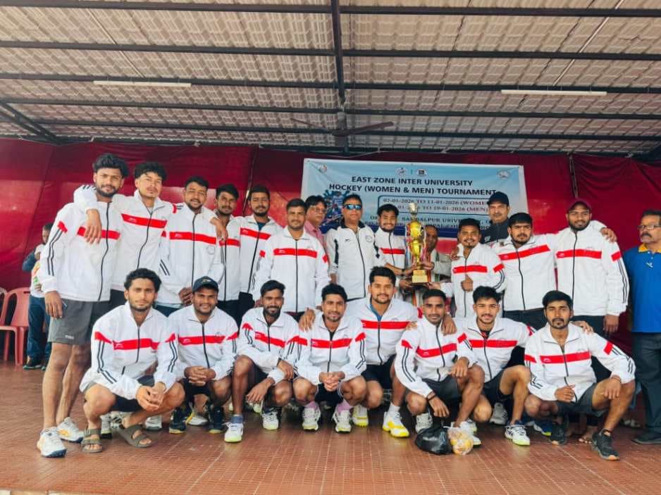 काशी विद्यापीठ की टीम ने पूर्वी क्षेत्र अन्तर्विश्वविद्यालय हॉकी प्रतियोगिता में प्राप्त किया तृतीय स्थान