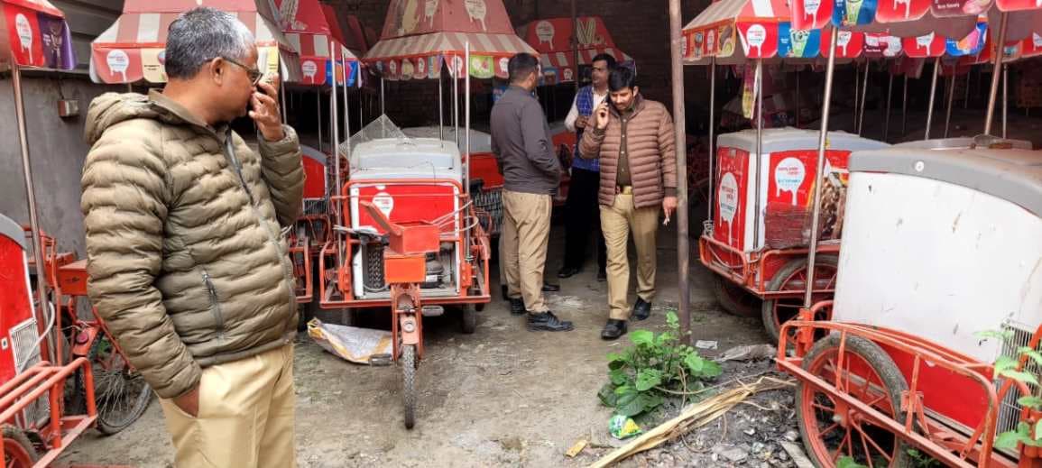 आइसक्रीम गोदाम में मिला युवक का शव, शिनाख्त में जुटी पुलिस