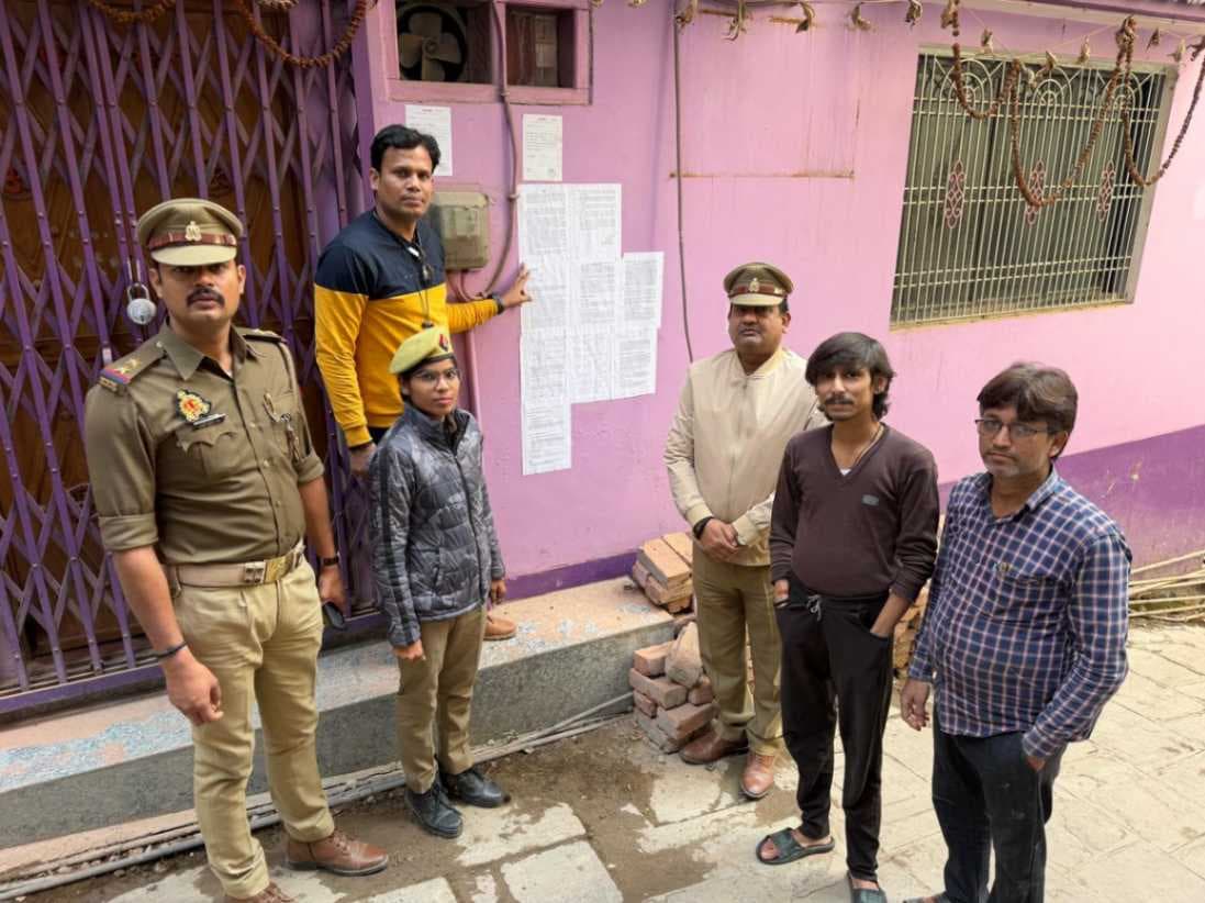 कफ सिरप तस्करी मामले में वाराणसी पुलिस का एक्शन, 30 करोड़ की संपत्ति पर कार्रवाई के लिए नोटिस