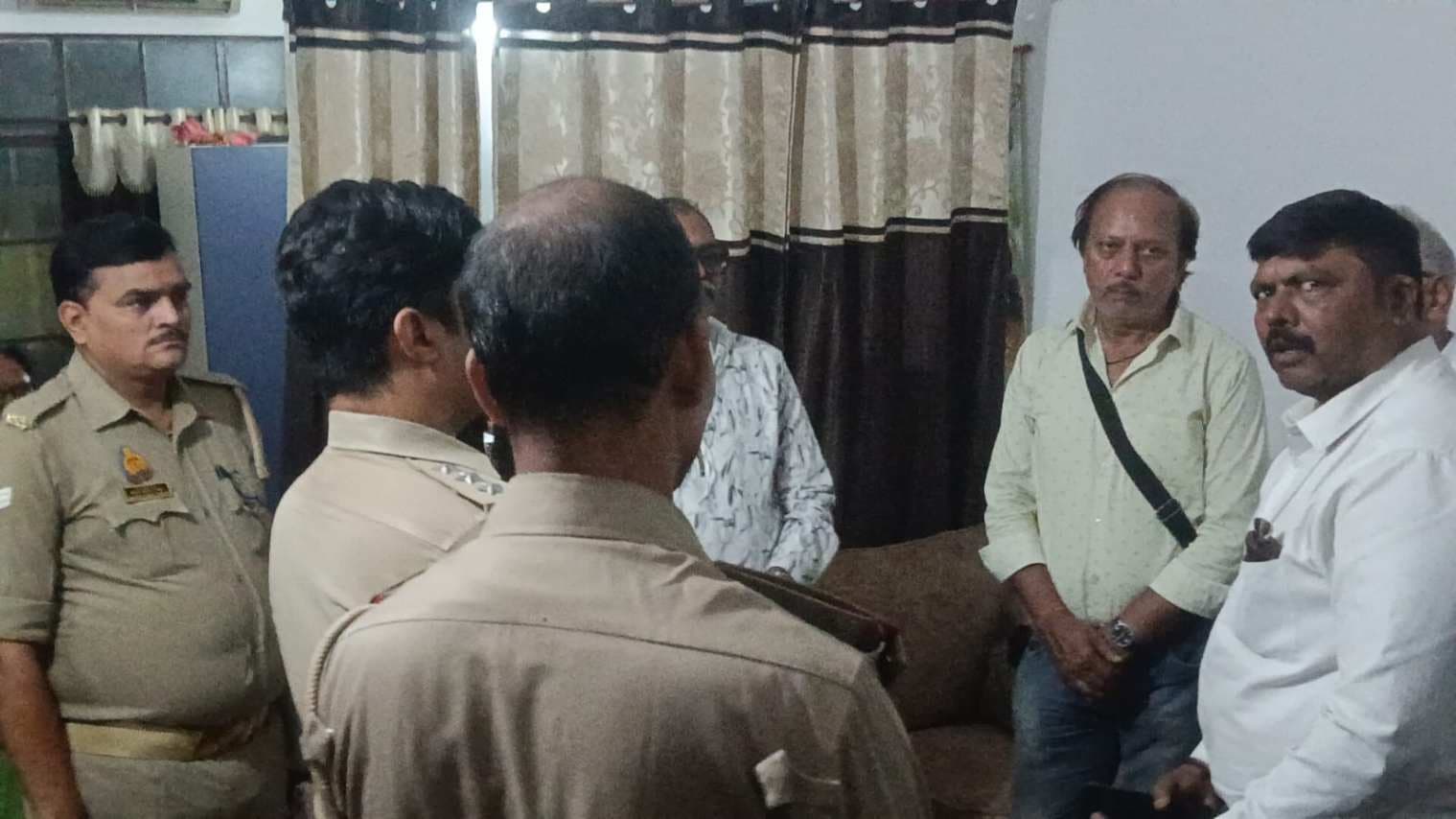 वाराणसी में एमबीबीएस की छात्रा ने फंदे से लटकर की आत्महत्या