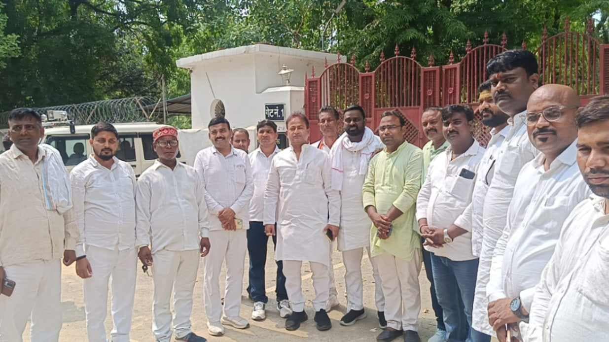 व्यवसायी हत्याकांड : कार्रवाई के लिए विधायक के नेतृत्व में प्रतिनधिमंडल ने की CP से मुलाकात...