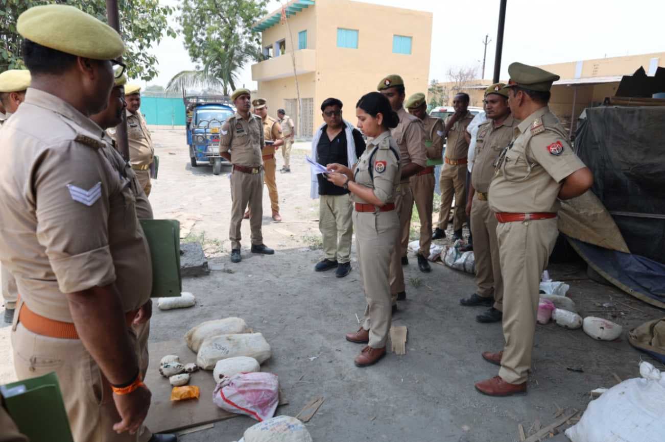 वाराणसी में नशा माफियाओं पर बड़ा एक्शन, आपरेशन के तहत 3.5 करोड़ की ड्रग्स नष्ट...