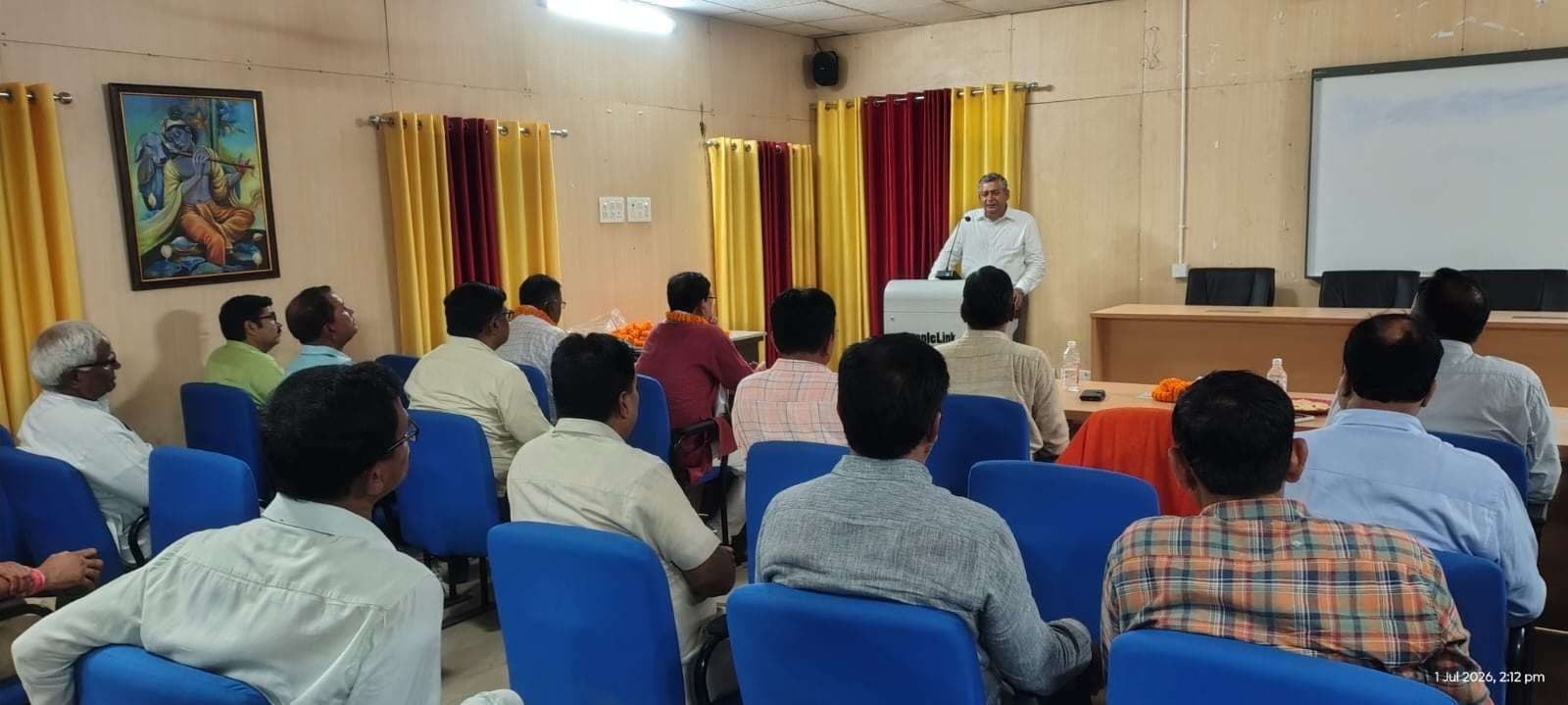 कुलपति ने काशी विद्यापीठ मानविकी संकाय के सेवानिवृत्त कर्मचारियों को दी विदाई...