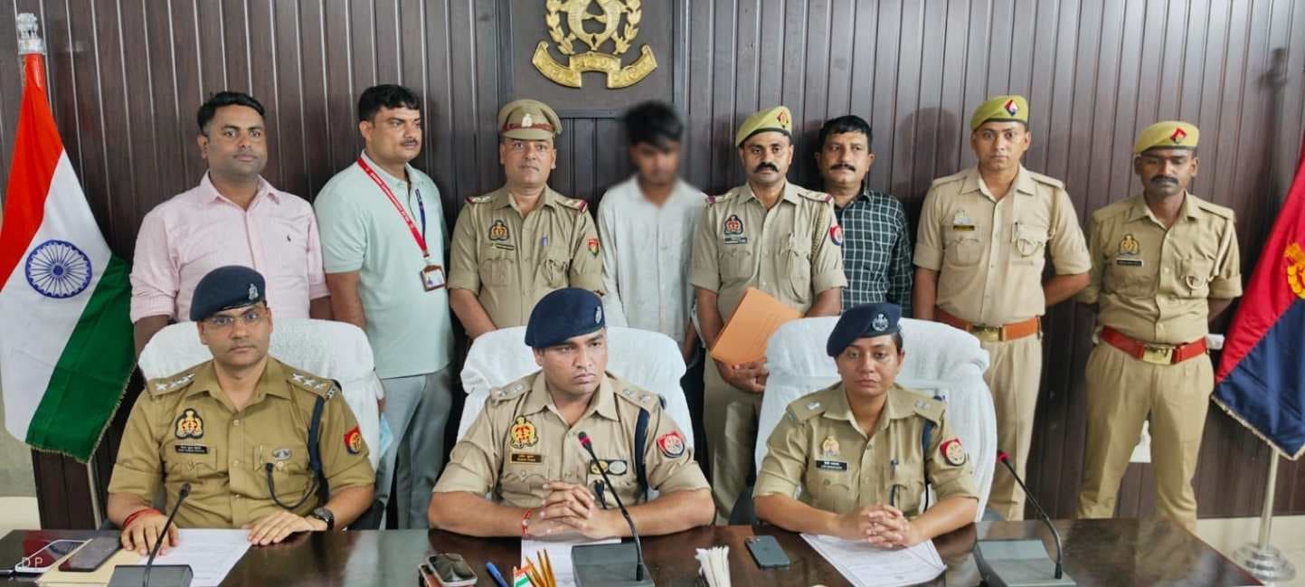पहले चोरी की बुलेट मोटरसाइकिल फिर दुकान में घुसकर की थी लूट, गिरफ्तार...