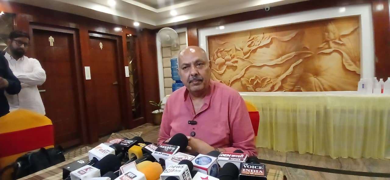 कथित जमीन घोटाले पर भाजपा नेता सुरेश सिंह बोले, 70 बिस्सा नहीं, सिर्फ 16 बिस्सा जमीन खरीदी