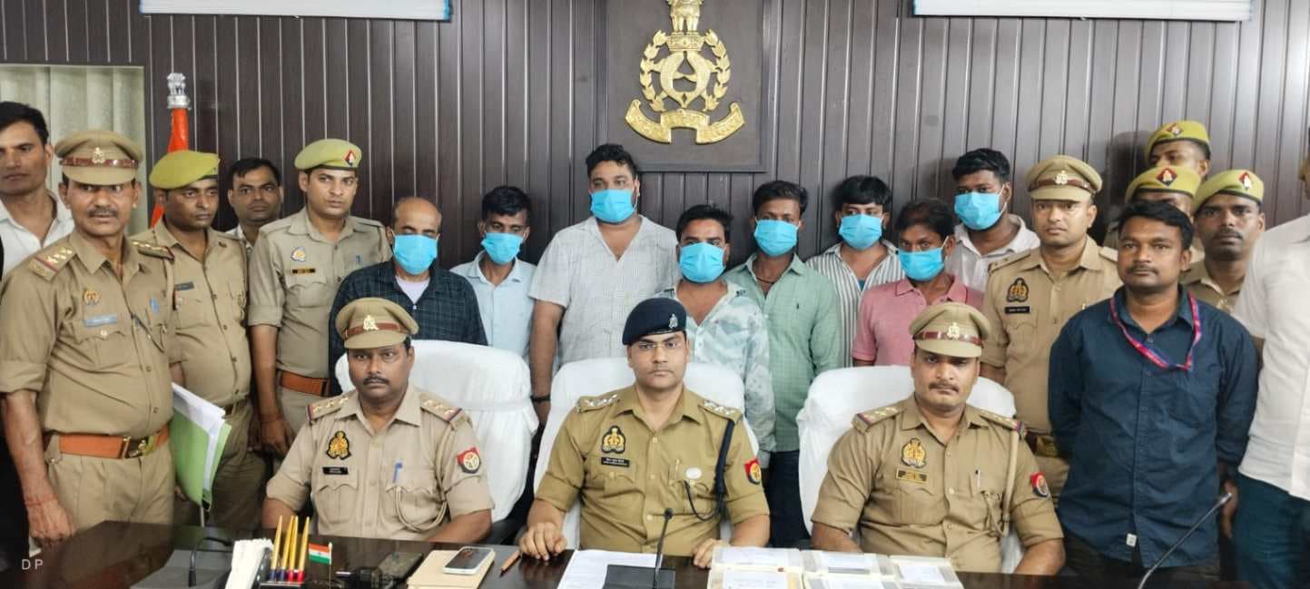 आनलाइन सट्टेबाजी का खुलासा, आठ जुआरी गिरफ्तार...