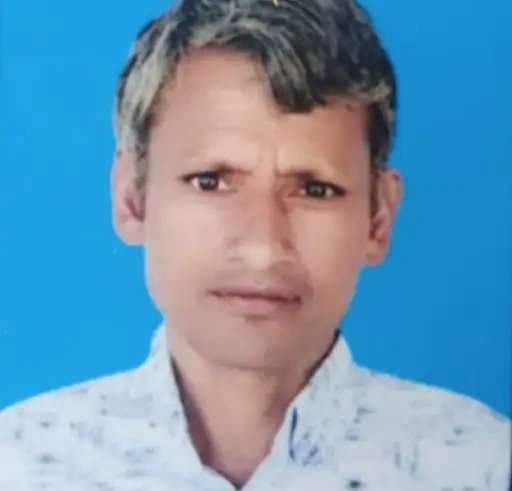 पोल्ट्री फार्म में बल्ब बदलते समय करंट से मजदूर की मौत, परिजनों ने किया चक्का जाम