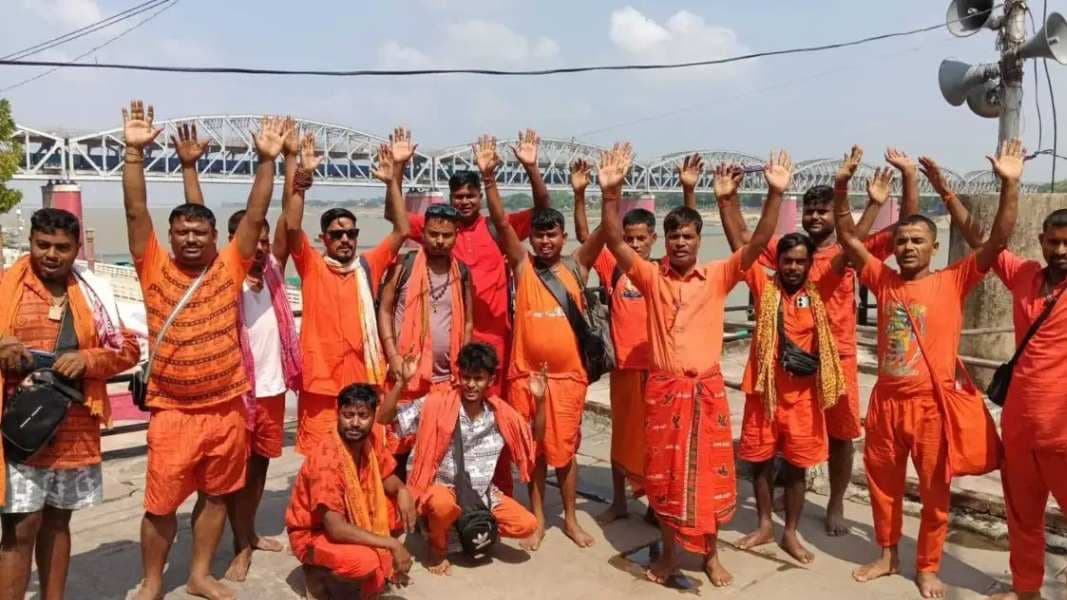 सावन से पहले शिवमय हुई काशी, ‘बोलबम’ के जयघोष के बीच कांवड़ियों का आगमन शुरू...