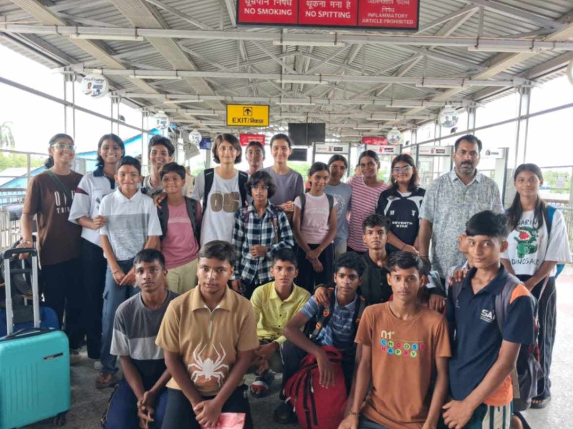 वाराणसी जनपद की सब जूनियर बास्केटबॉल टीम राज्य चैम्पियनशिप के लिए मेरठ रवाना...