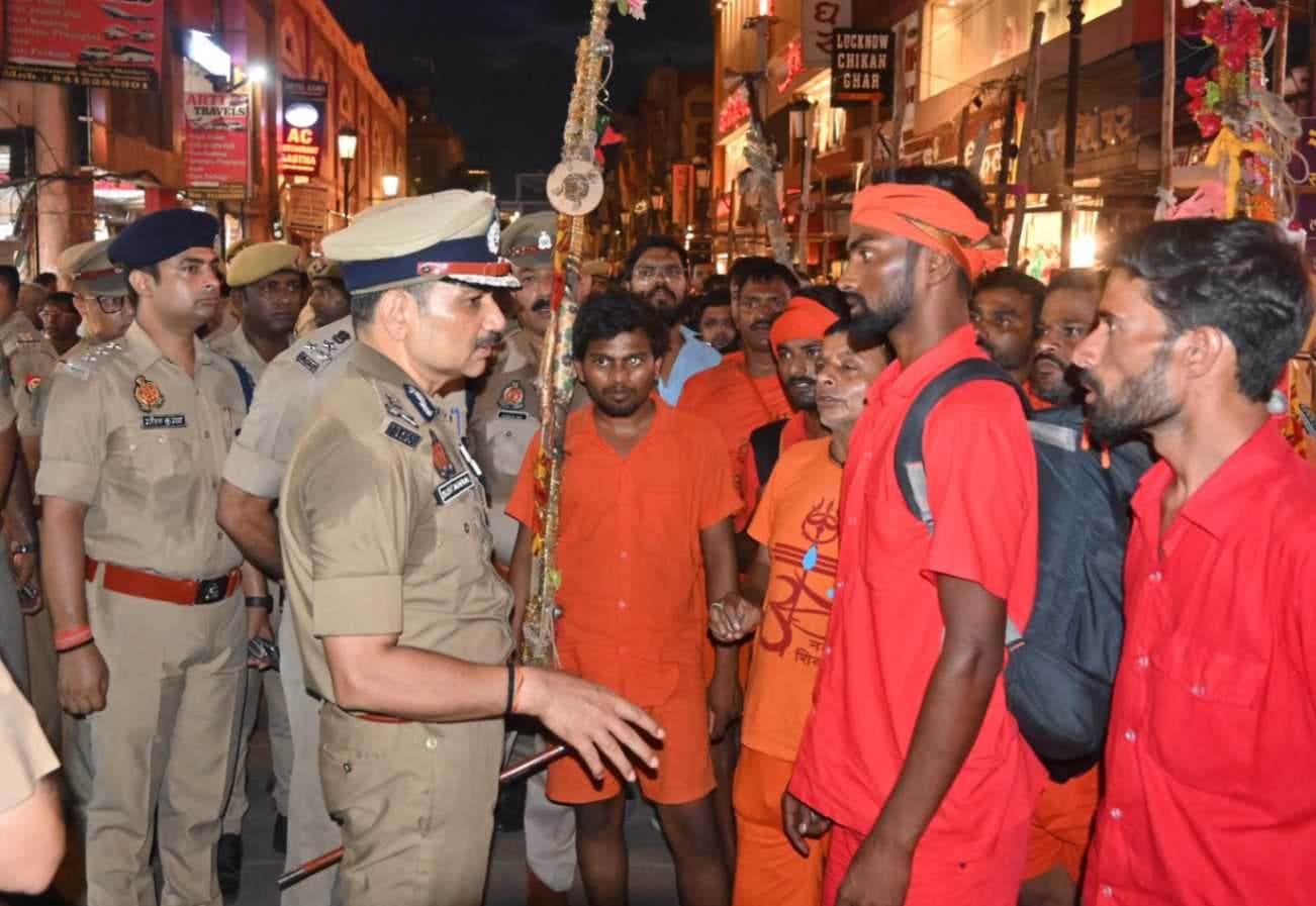 कांवड़ मार्ग पर पुलिस कमिश्नर का औचक निरीक्षण, अतिक्रमण और अवैध पार्किंग पर सख्ती.