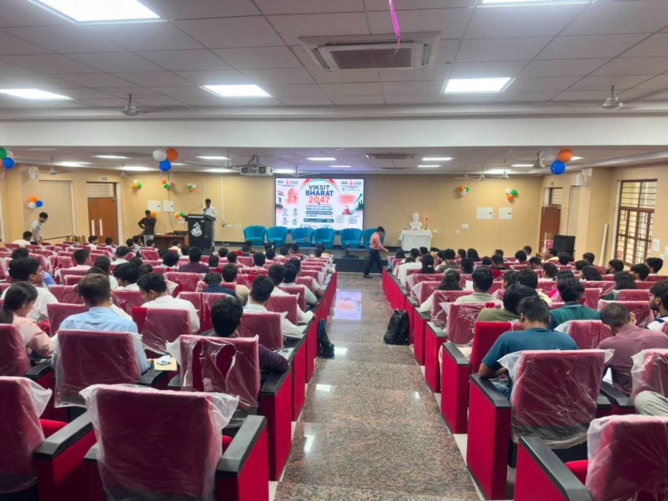 राजीव गांधी दक्षिणी परिसर, काशी हिन्दू विश्वविद्यालय में “विकसित भारत 2047 – अवसर या चुनौती” विषय पर वाद-विवाद प्रतियोगिता आयोजित