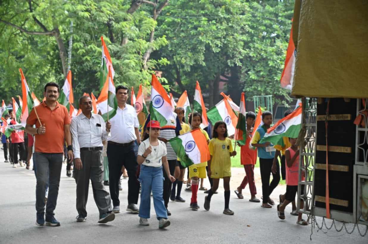 देशभक्ति के रंग में रंगा बरेका, भव्य तिरंगा यात्रा ने जगाया राष्ट्रप्रेम का उत्साह