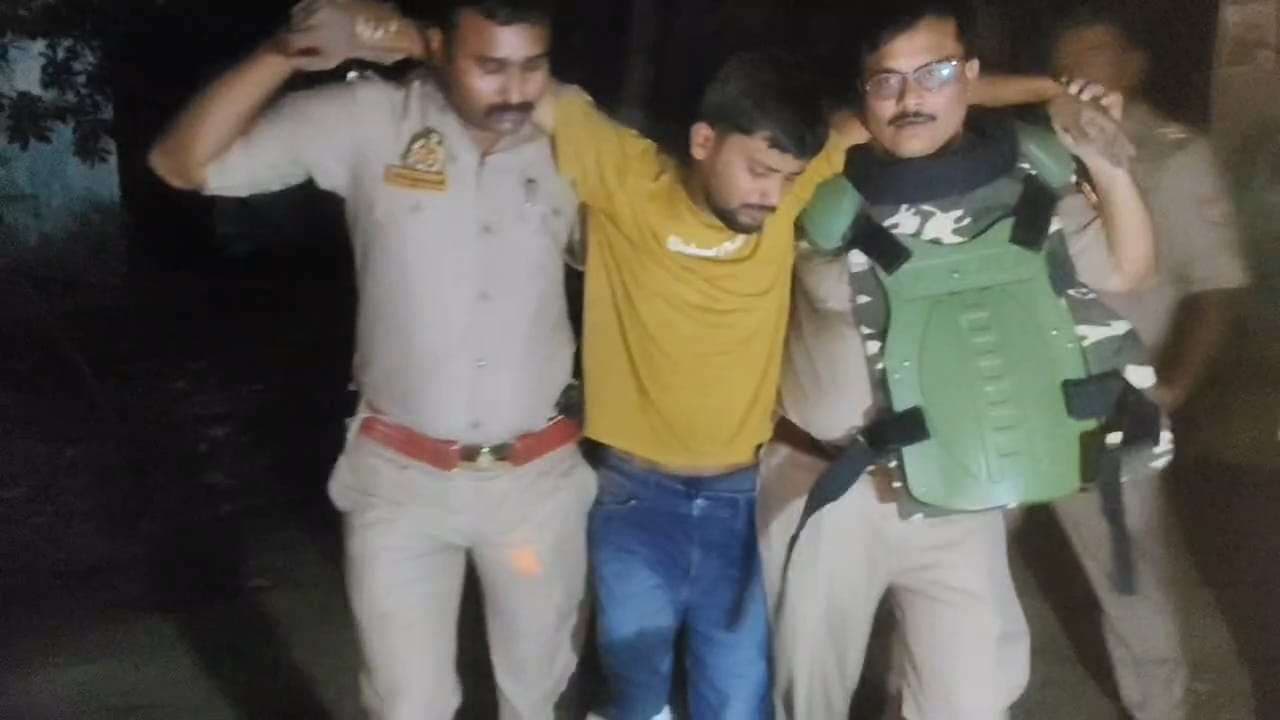 चेन स्नैचरों से पुलिस की मुठभेड़, एक के पैर में लगी गोली; दो अंतरजनपदीय लुटेरे गिरफ्तार