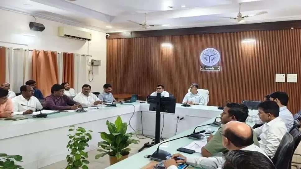 निर्माण परियोजनाओं में लापरवाही पर अफसरों पर गिरी गाज, कई के वेतन रोके; निलंबन की संस्तुति