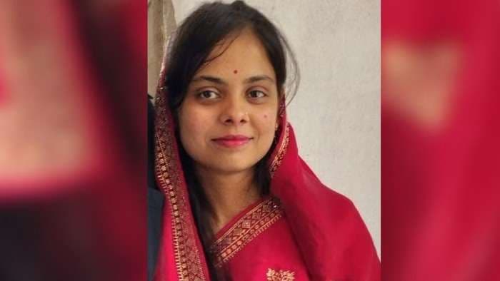 वाराणसी में एमएससी की छात्रा की हत्या में आरोपी प्रेमी की तलाश बनी चुनौती, पुलिस टीमें दे रही दबिश