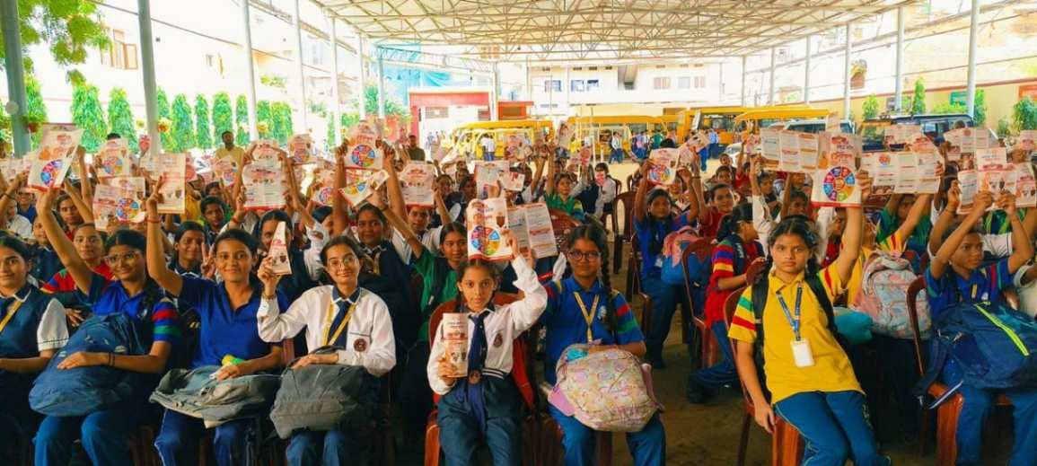 इंटरनेशनल हिंदू स्कूल नगवा में मिशन शक्ति कार्यक्रम, छात्राओं को साइबर सुरक्षा के प्रति किया जागरूक
