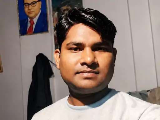 वाराणसी में बारिश में दीवार गिरी, मलबे में दबे युवक की मौत