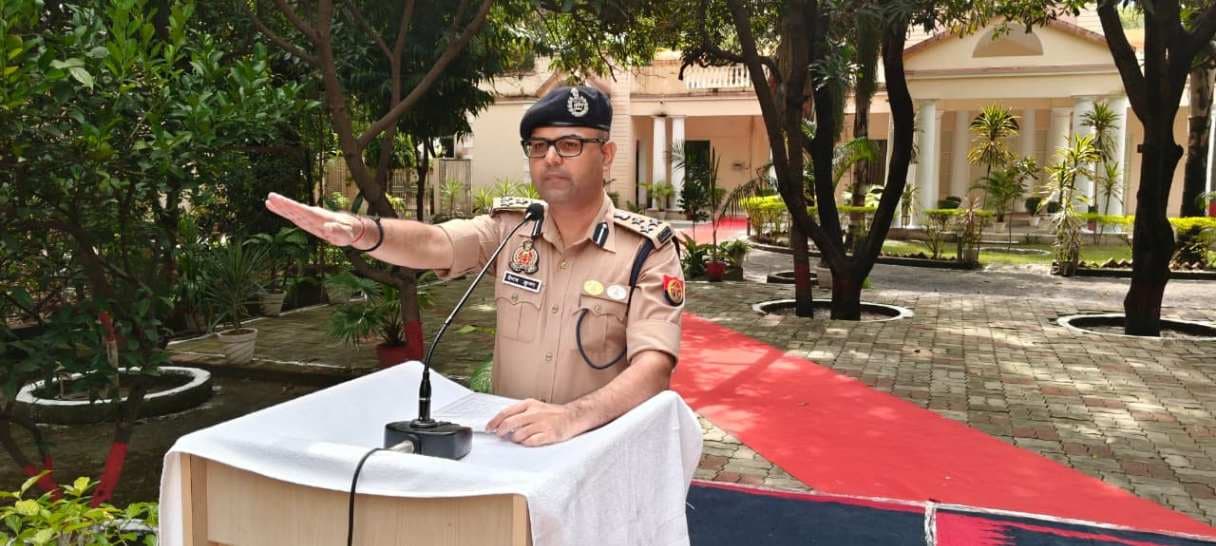 सरदार वल्लभभाई पटेल की 151वीं जयंती पर पुलिसकर्मियों ने राष्ट्रीय एकता की शपथ ली