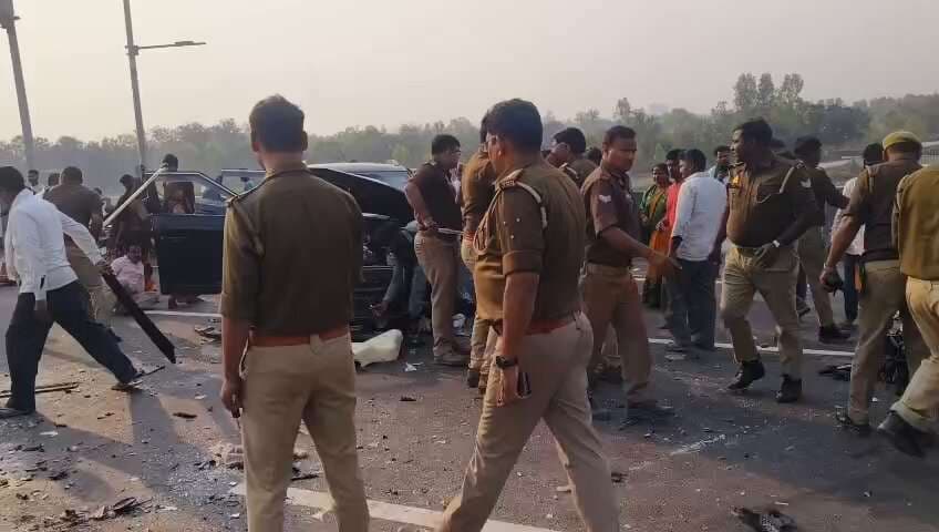 दरोगा से झड़प में बैज नोंचकर सड़क पर फेंका, केस दर्ज