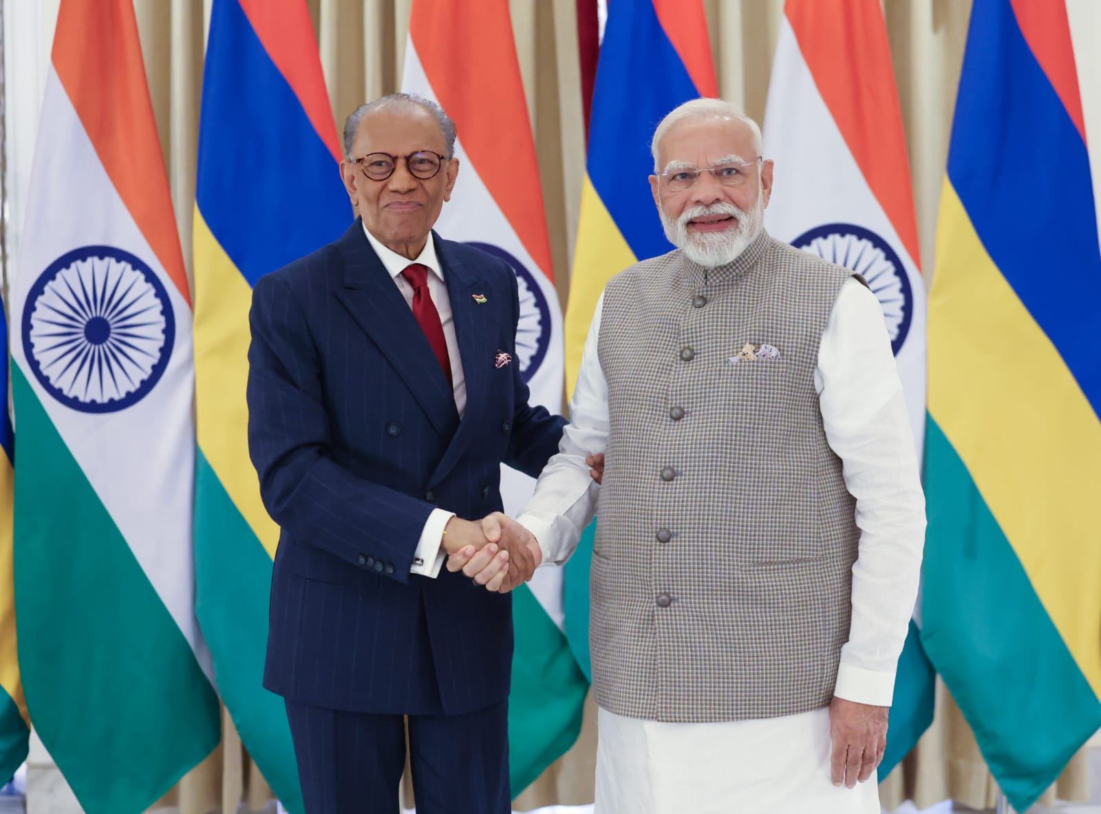 PM MODI AND MAURITIUS PM