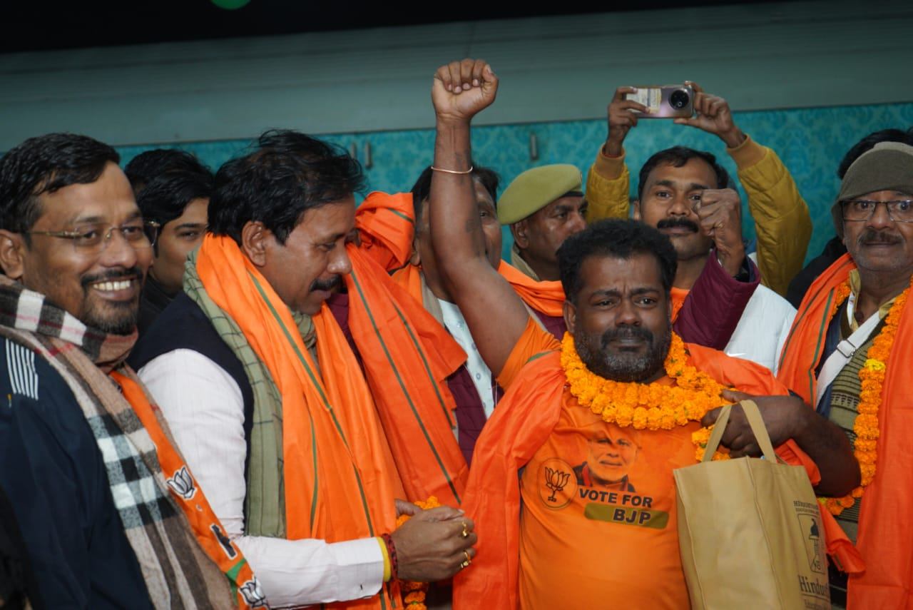 तमिलनाडु से आया तीसरा दल, डमरू वादन और पुष्पवर्षा के बीच लेखकों का हुआ भव्य स्वागत