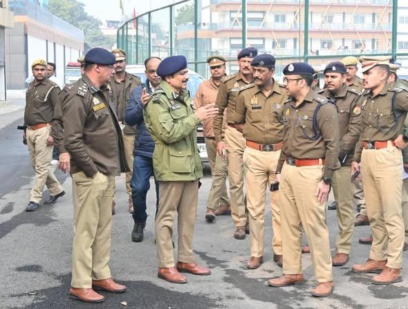 VARANASI CM YOGI KE KDE INTIJAM