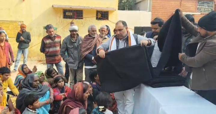 मनरेगा बचाओ महासंग्राम: जनचौपाल व कंबल वितरण कार्यक्रम में 300 जरूरतमंदों में वितरित हुआ